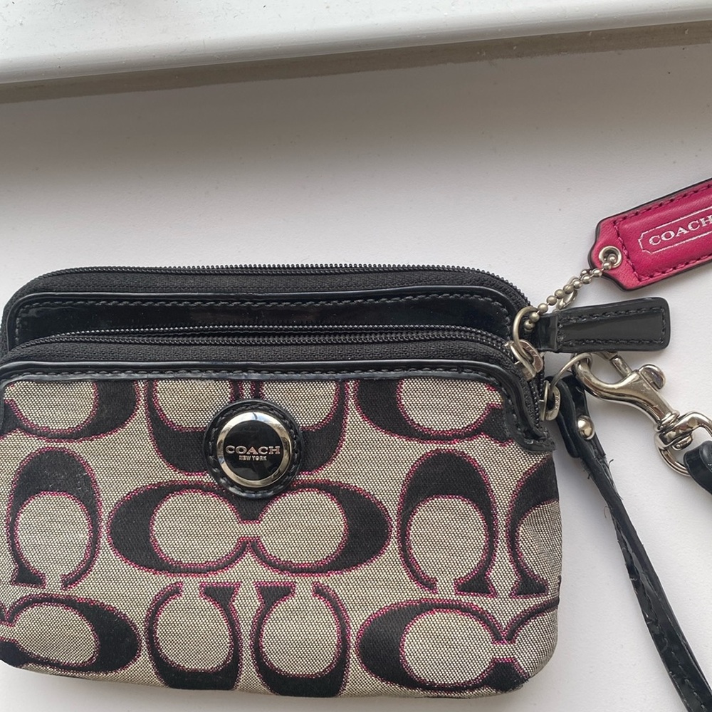 Vintage Coach Wristlet Wallet 🩷🩶🖤